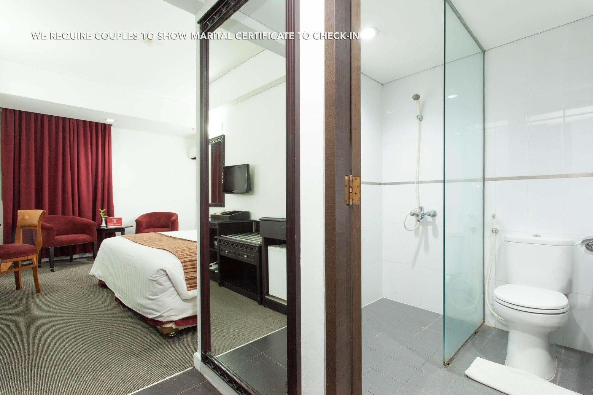 Zen Premium Menteng Syariah Джакарта Экстерьер фото