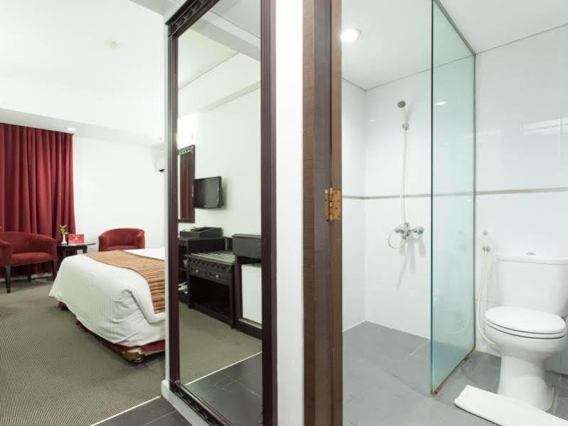 Zen Premium Menteng Syariah Джакарта Экстерьер фото