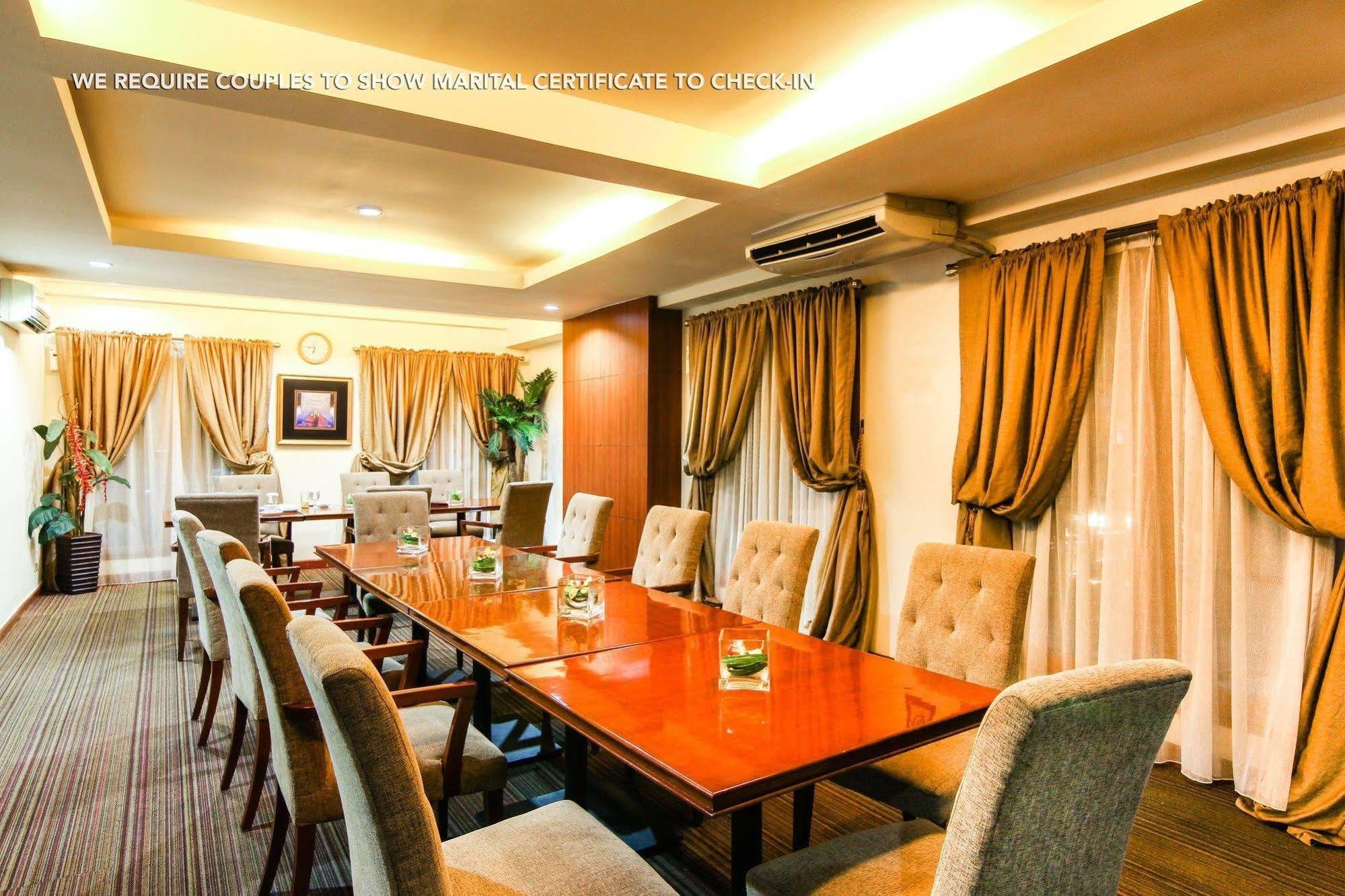 Zen Premium Menteng Syariah Джакарта Экстерьер фото