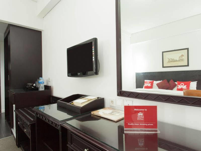 Zen Premium Menteng Syariah Джакарта Экстерьер фото