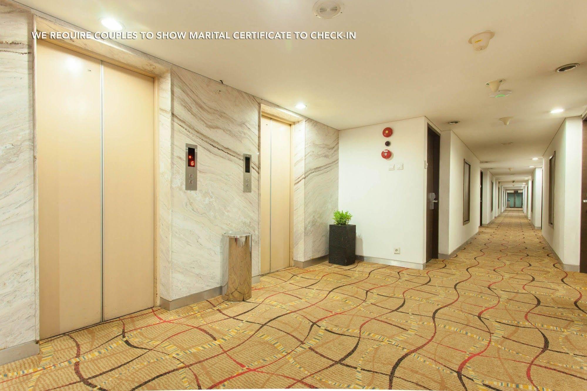 Zen Premium Menteng Syariah Джакарта Экстерьер фото